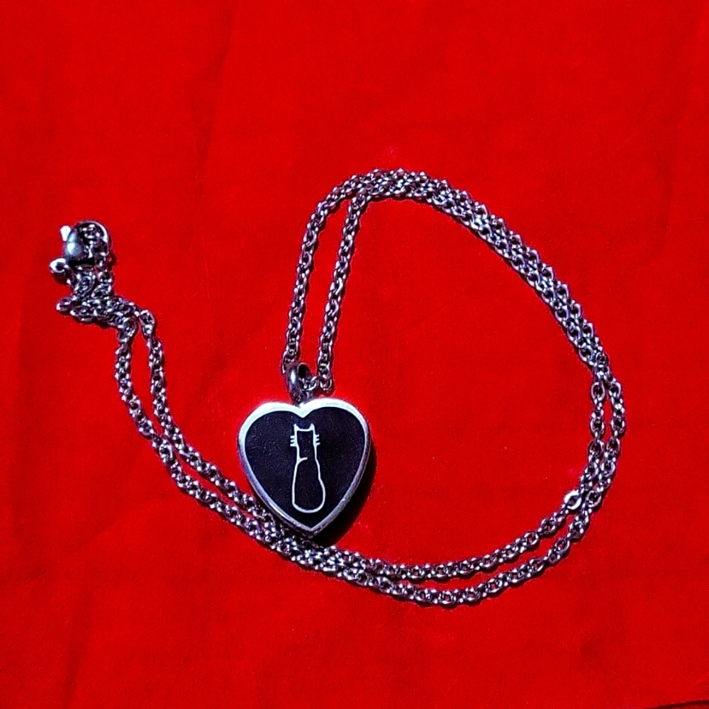 Cat Cremation Ash Urn Necklace